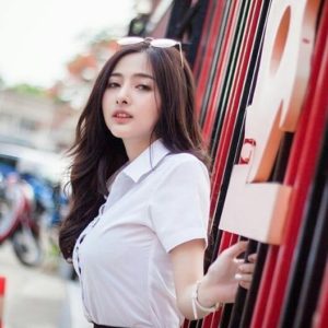 Ms. Yan